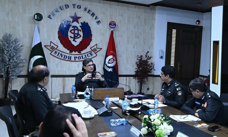 آئی جی سندھ کی غیرقانونی تارکین وطن کو جلد از جلد ڈی پورٹ کرنے کی ہدایت