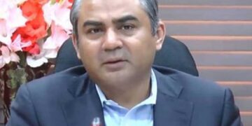 آپ تھانوں کی حالت بدلنا ہی نہیں چاہ رہے نگراں وزیراعلیٰ آئی جی پنجاب پر برہم