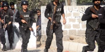 سندھ  کچے میں انٹرنیٹ کی سہولت ختم کرنے کا حکم  فوج کیساتھ ملکر آپریشن کا فیصلہ