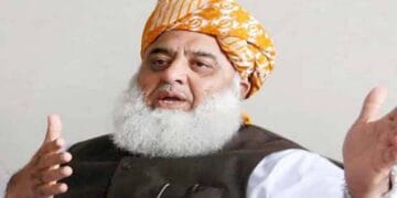 ایجنڈے پر مسلط کی گئی حکومت نے پاکستان کو معاشی دلدل میں دھکیل دیا فضل الرحمان