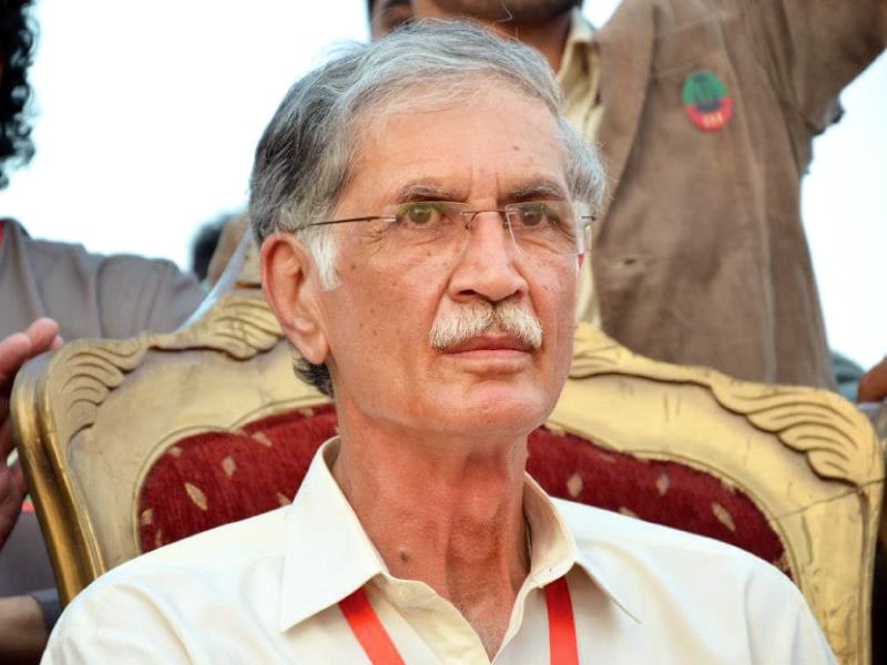 پی ٹی آئی میں بڑے لوگ پارٹی پر خرچ کرکے پھر لوٹ مار کرتے تھے پرویز خٹک