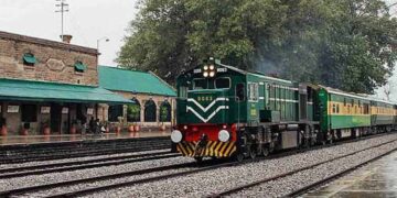 عوام ایکسپریس کوبیس دسمبر سے بحال کرنے کا فیصلہ