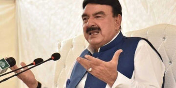 مری میں چہل قدمی کرنے سے الیکشن کمپین نہیں ہوتی شیخ رشید