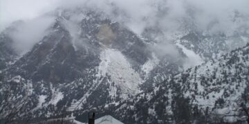 بالائی علاقوں میں بارش اور پہاڑوں پر برفباری کا امکان