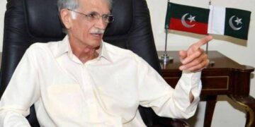 چیئرمین پی ٹی آئی کے خاندان میں پھوٹ پڑچکی، شیرازہ بکھرنے والا ہے پرویز خٹک