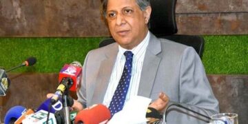 پاکستان تحریک انصاف واحد جماعت نہیں جس کا انتخابی نشان واپس لیا گیا ہو اعظم نذیرتارڑ