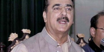 یہ تاثر ختم ہونا چاہیے کہ کوئی فیورٹ ہے یوسف رضا گیلانی