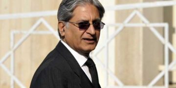 بھٹو کیس میں معاونت کیلئے تیار تھا لیکن کسی نے رابطہ نہیں کیا  اعتزاز احسن