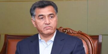 فیض آباد دھرنا کیس میں کمیشن نے فیض حمید کو طلب کر لیا