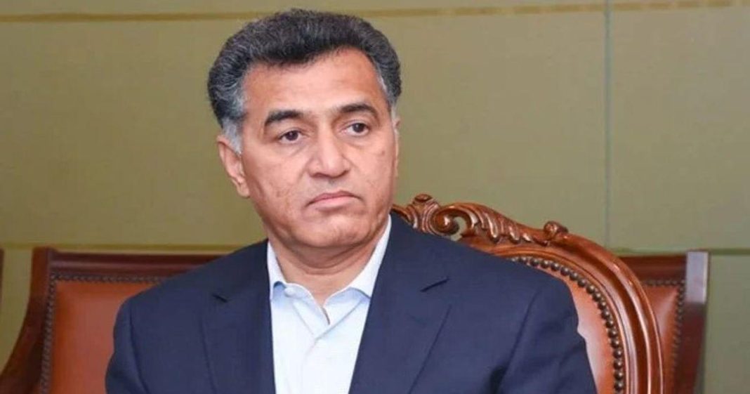 فیض آباد دھرنا کیس میں کمیشن نے فیض حمید کو طلب کر لیا