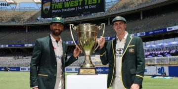 پاک آسٹریلیا ٹیسٹ سیریز کی ٹرافی کی رونمائی