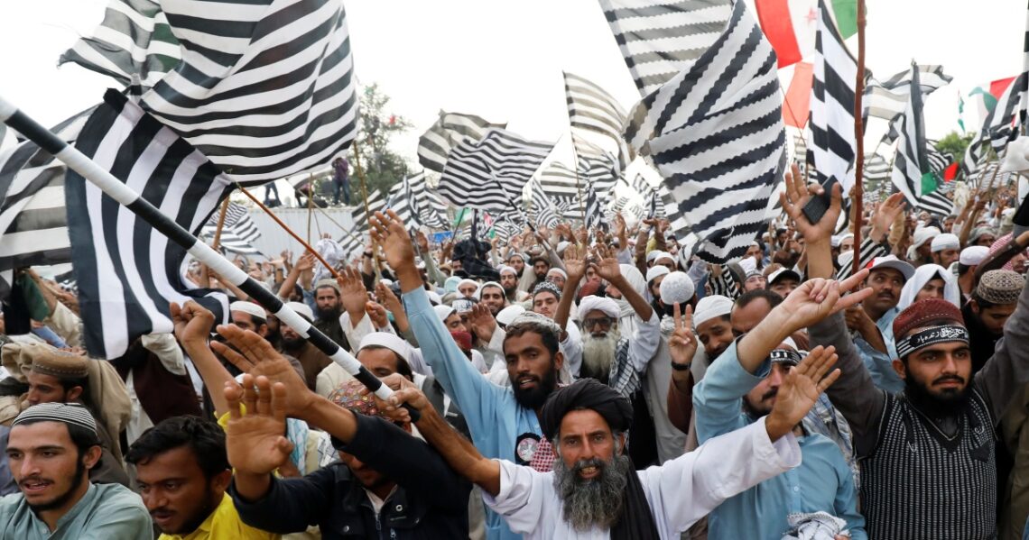 جے یو آئی کی تین صوبوں کو ملانے والی قومی شاہراہ بند کرنے کی دھمکی