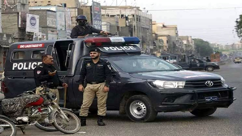 کراچی پولیس کے 82 افسران اور اہلکار معطل