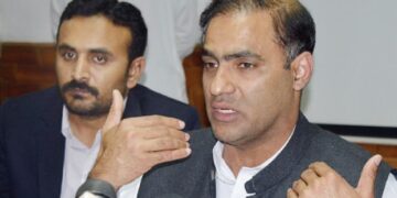 ن لیگ کے رہنما عابد شیر علی کے قابل ضمانت وارنٹ گرفتاری جاری