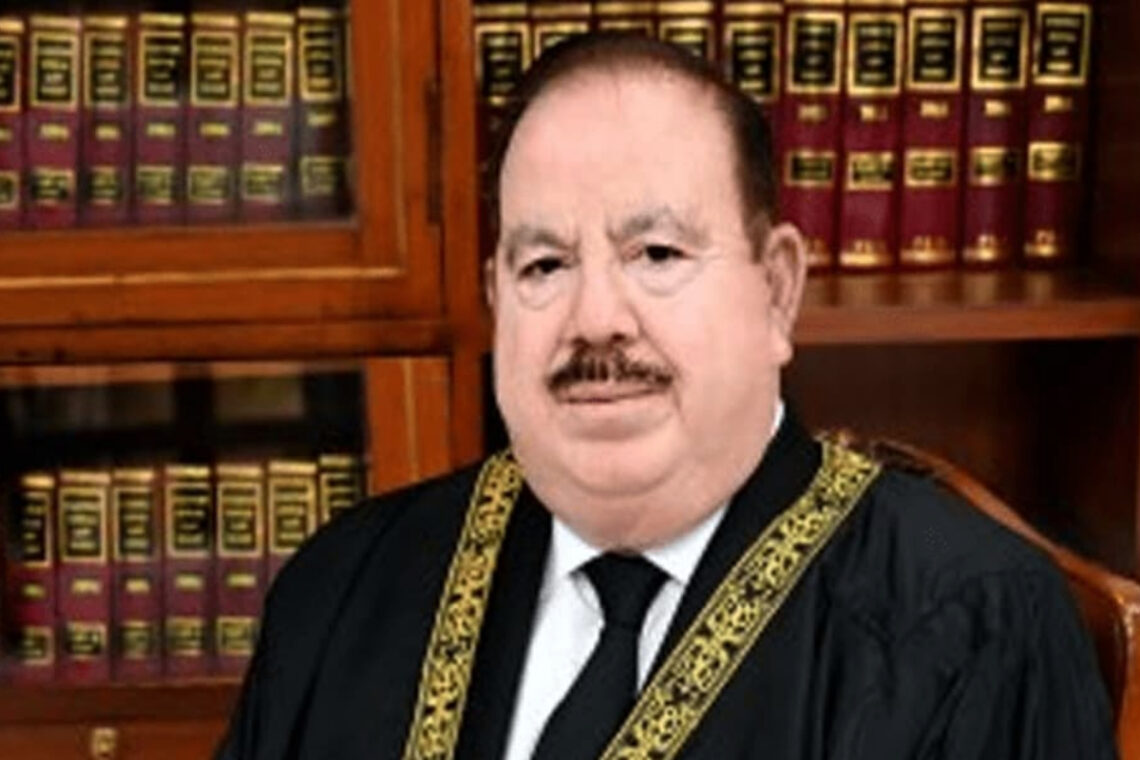 فوجی عدالتوں کے کیس کی سماعت کرنے والا بینچ ٹوٹ گیا