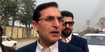 پی پی اور ن لیگ کیساتھ مل کر حکومت بنانے کا کوئی ارادہ نہیں  بیرسٹر گوہر کا اعلان