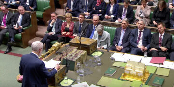 طغزہ جنگ بندی پر تنازع  برطانوی پارلیمنٹ کے اسپیکر نے معافی مانگ لی