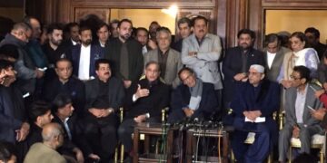 ہم سب مل کر مُلک کو مُشکلات سے نکالیں گے. آصف علی زرداری