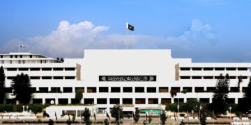 نومنتخب اراکین نے حلف اٹھا لیا