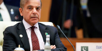 وہ وقت چلا گیا جب ہم برادر ممالک کے پاس جائیں اور پیسے مل جائیں، وزیر اعظم