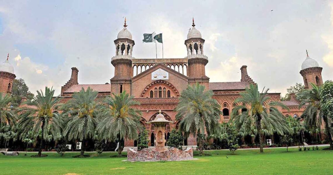 کسان کارڈ پر نواز شریف کی تصویر لگانے کا اقدام لاہور ہائیکورٹ میں چیلنج — پاک الرٹس: سنسنی نہیں، صرف خبر - PakAlerts.net — قابل اعتماد ڈیجیٹل نیوز پلیٹ فارم عالمی امور، تازہ ترین خبریں, سیاست, ٹیکنالوجی، کھیل، معیشت، تفریح، صحت، تعلیم، اور بہت کچھ ایک جگہ پر۔ کسان کارڈ پر نواز شریف کی تصویر لگانے کا اقدام لاہور ہائیکورٹ میں چیلنج