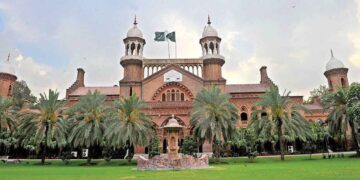کسان کارڈ پر نواز شریف کی تصویر لگانے کا اقدام لاہور ہائیکورٹ میں چیلنج