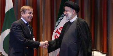 دہشتگردی خطے کی ترقی میں بڑی رکاوٹ ، خاتمے کیلئے ملکر کام کرینگے ، پاک ایران مشترکہ اعلامیہ