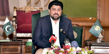 کامران ٹیسوری کی تبدیلی کی باز گشت ، گورنر سندھ کیلئے مقبول باقر کا نام زیر گردش