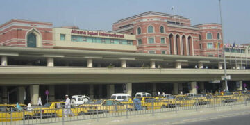 لاہورایئرپورٹ پراچانک آگ لگ گئی، امیگریشن سسٹم تباہ