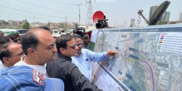 کراچی: سندھ حکومت کورنگی ندی پل کا سنگ بنیاد رکھ کر تعمیر کرنا بھول گئی
