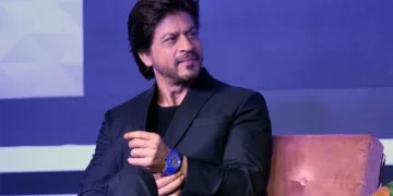 شاہ رخ خان کی آنکھ کا آپریشن ناکام ، علاج کیلئے امریکا روانہ