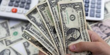 انٹربینک میں ڈالر کی قدر میں معمولی اضافہ