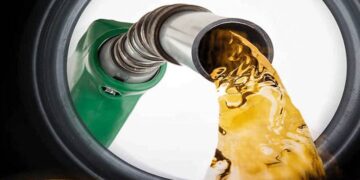 یکم اگست سے پٹرولیم مصنوعات کی قیمتوں میں کمی کا امکان،نئی قیمت کیا ہوگی؟