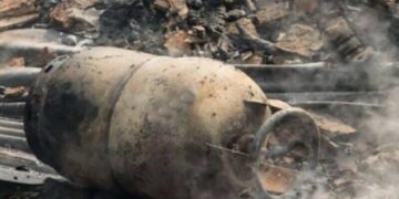 کراچی : گھر میں سلنڈر دھماکا ، خاتون اور بچوں سمیت 5 افراد زخمی