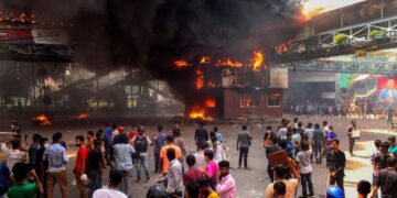 بنگلہ دیش میں بد سے بدتر ہو رہے حالات، ہجوم کا جیل پر دھاوا, 500 سے زائد قیدی نکل بھاگے