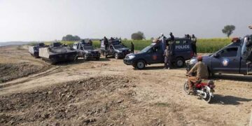 رحیم یار خان میں ڈاکوؤں کا پولیس گاڑیوں پر حملہ،11اہلکار شہید