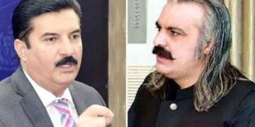 گورنر خیبر پختون خوا  نے وزیرِ اعلیٰ علی امین گنڈا پور سے اعتماد کا ووٹ لینے کا مطالبہ کر دیا