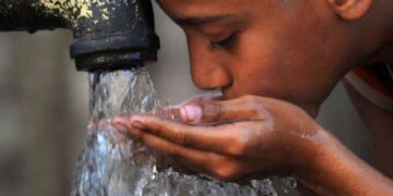 کراچی: لیاقت آباد ٹاؤن کو فراہم کیا جانے والا پانی مضر صحت ہے