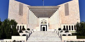 سپریم کورٹ نے انٹرا کورٹ اپیلیں منظور کرتے ہوئے نیب ترامیم بحال کر دیں،3رکنی بینچ کا فیصلہ کالعدم