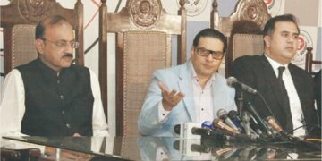 پی ٹی آئی کا قوم سے مطالبہ : سیاسی وابستگیوں سے بالاتر ہو کر عدلیہ کی آزادی کے تحفظ  اور ملک کی سلامتی اور آزادی کے لیے کے لیے تحریک چلائیں