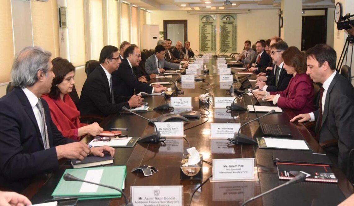 آئی ایم ایف وفد کی وزیرِ خزانہ محمد اورنگزیب سے ملاقات