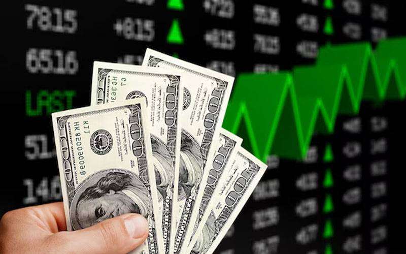 سٹاک مارکیٹ میں زبردست تیزی ، ڈالر معمولی سستا