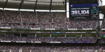 آسٹریلیا میں ٹیسٹ میچ کے دوران تماشائیوں کی تعداد کا ریکارڈ ٹوٹ گیا