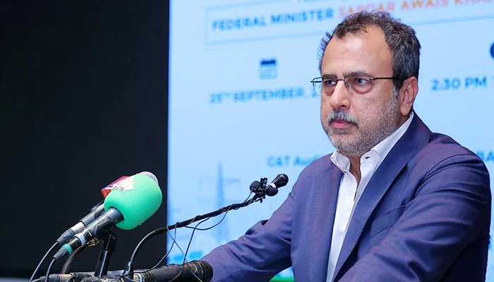 ہم چاہتے ہیں اگلے چار سال میں توانائی کا شعبہ بحران سے نکل آئے۔ وزیر توانائی اویس لغاری