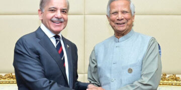 وزیراعظم پاکستان اور بنگلہ دیش کے چیف ایڈوائزر کے درمیان اہم ملاقات