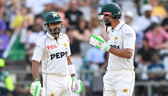 شان مسعود اور بابر اعظم نے ٹیسٹ کرکٹ میں تاریخ رقم کردی