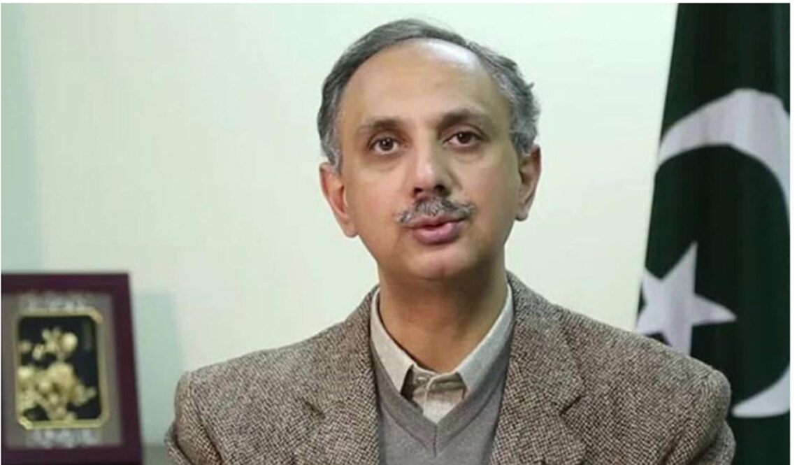 پاکستان میں اس وقت آئین پرعمل نہیں کیا جا رہا: عمرایوب