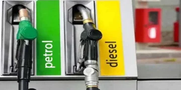 پیٹرول ایک اور ڈیزل 7 روپے فی لٹر مہنگا
