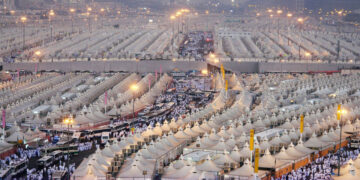 حج کے دوران حجاج کی سہولت کیلئے وادی منیٰ، عرفات اور مزدلفہ میں آرام گاہوں کی تعمیر کا فیصلہ