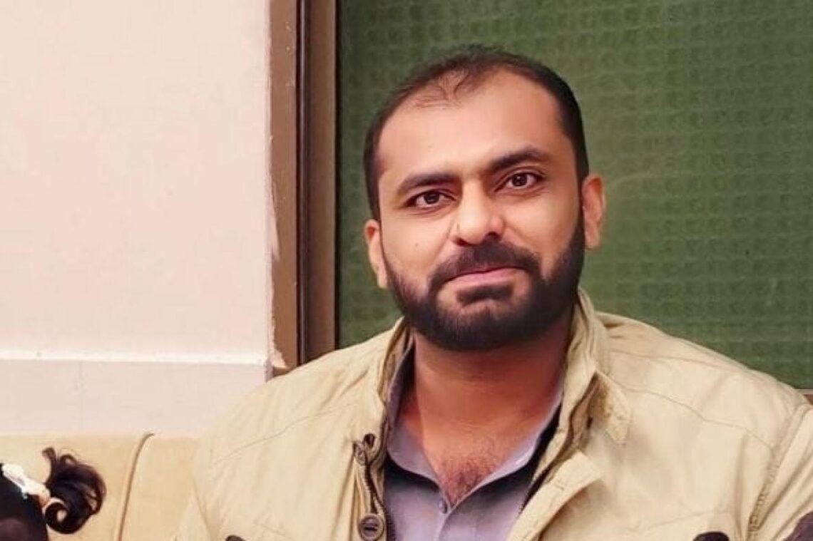 سوراب میں فتنۃ الہندوستان کے دہشتگردوں کا حملہ، سرکاری افسران کے گھر جلادیے، اے ڈی سی ریونیو شہید